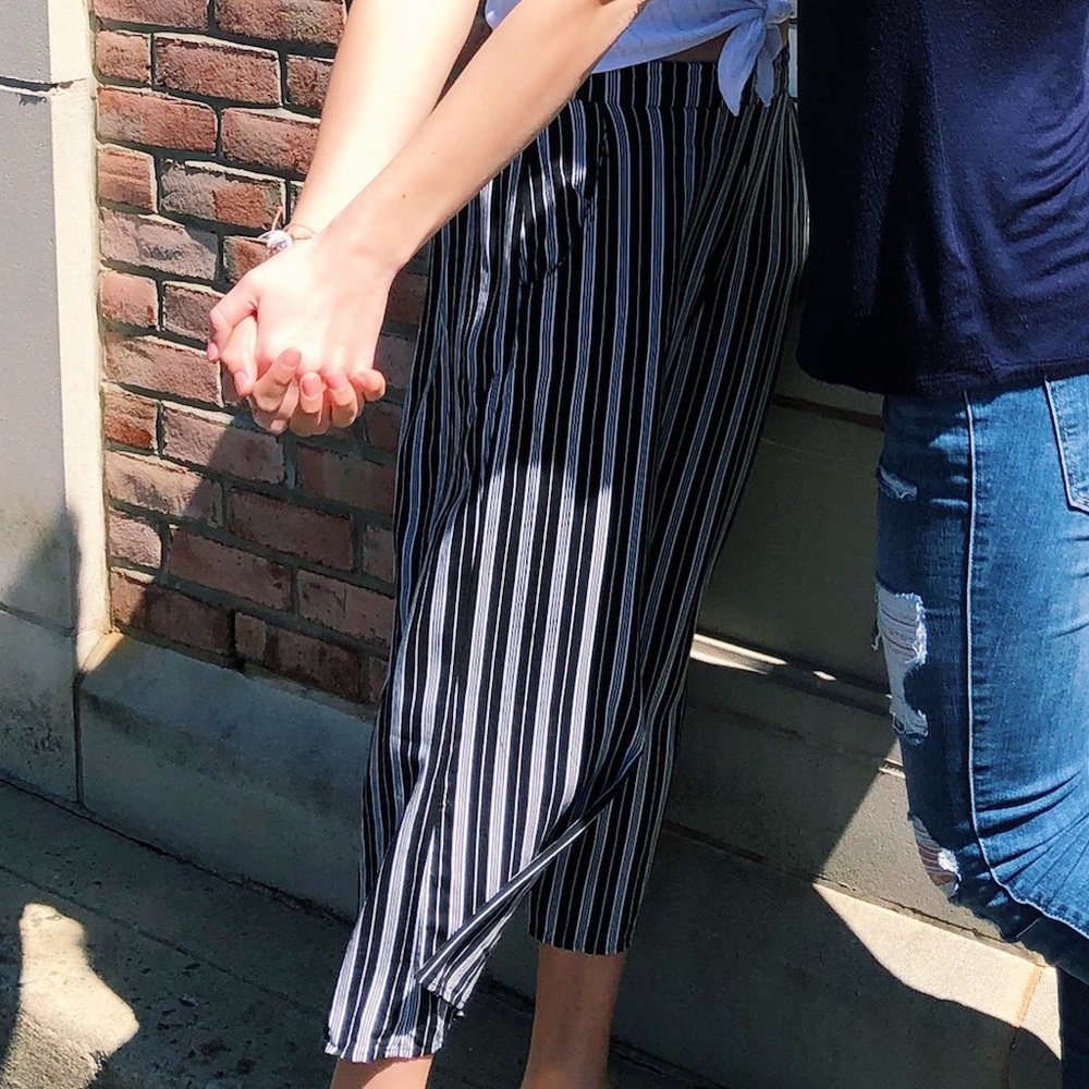 Hollister flowy pants